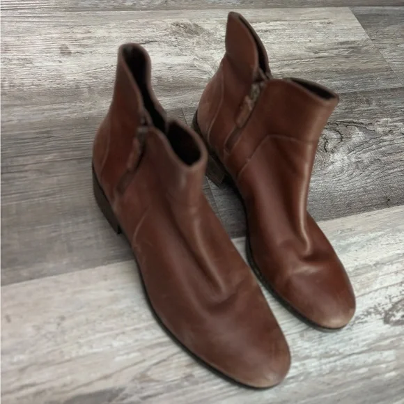 SOLD - Picture 3 of 7